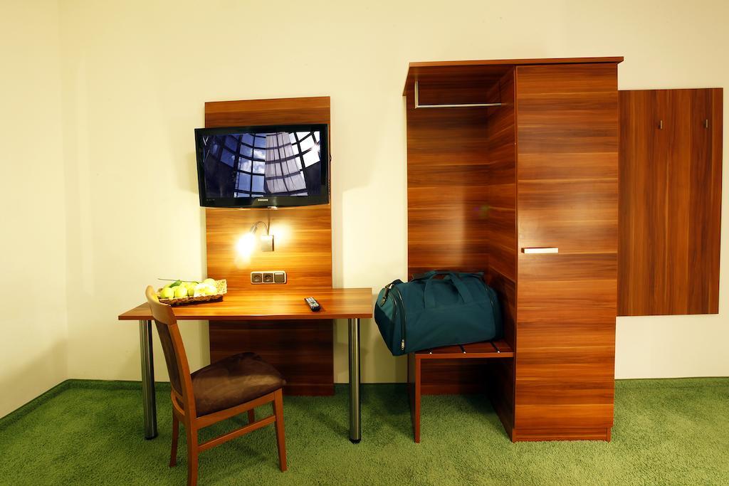 Warsteinerhof By Centro Comfort Κολωνία Δωμάτιο φωτογραφία