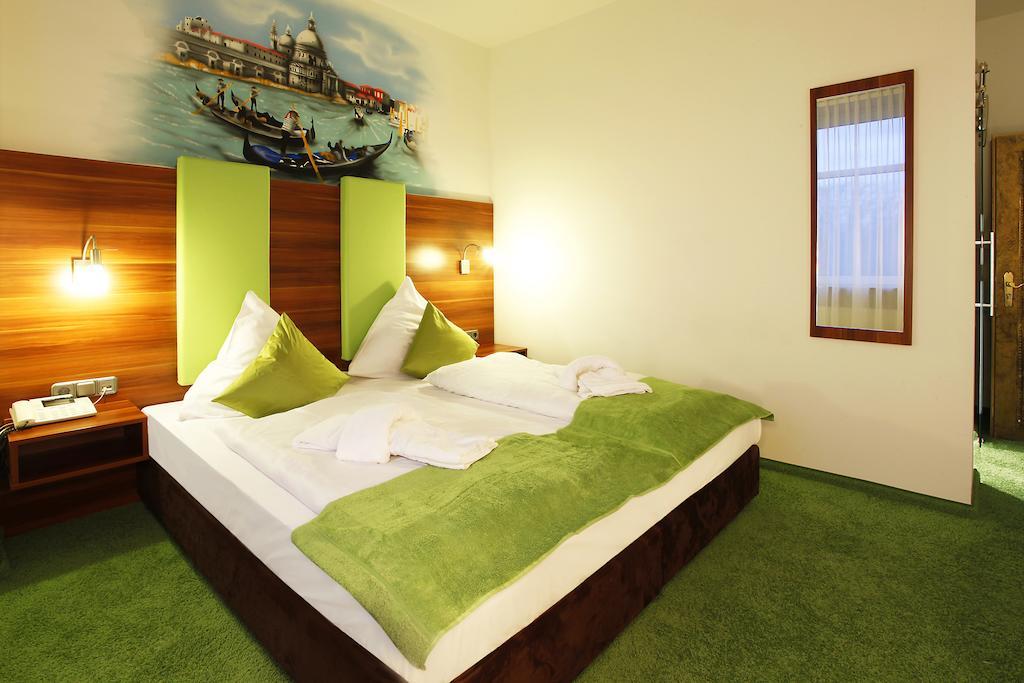 Warsteinerhof By Centro Comfort Κολωνία Δωμάτιο φωτογραφία